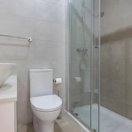Апартаменты Magnificent 4bdr In By Lovelystay Лиссабон