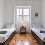 Апартаменты Magnificent 4bdr In By Lovelystay
