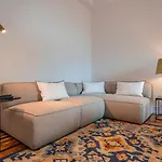 Magnificent 4bdr In By Lovelystay Лиссабон
