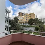 Magnificent 4bdr In By Lovelystay Апартаменты *