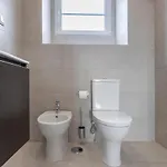 Апартаменты Magnificent 4bdr In By Lovelystay Лиссабон