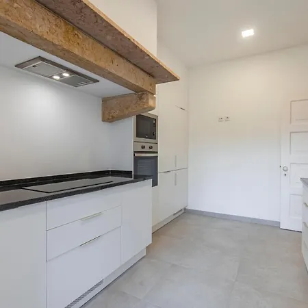 Magnificent 4bdr In By Lovelystay Apartment Lisbon