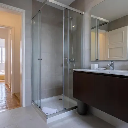 Magnificent 4bdr In By Lovelystay Lisbon