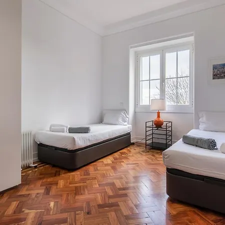 Apartment Magnificent 4bdr In By Lovelystay *