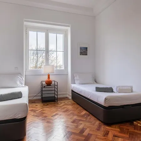 Magnificent 4bdr In By Lovelystay Apartment