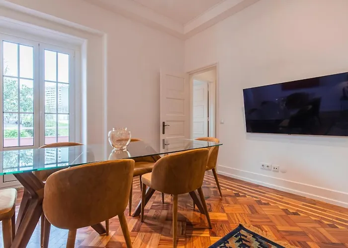 Magnificent 4bdr In By Lovelystay Appartement