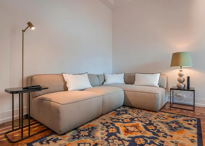 Magnificent 4bdr In By Lovelystay Lissabon