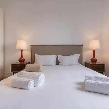 Magnificent 4bdr In By Lovelystay Appartement