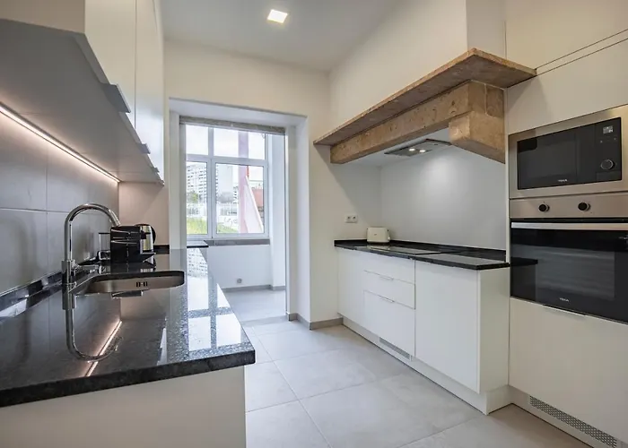 Magnificent 4bdr In By Lovelystay Lisboa