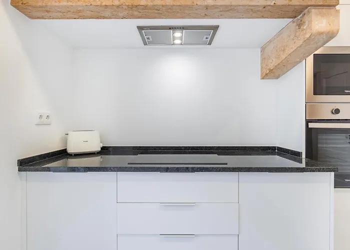 Magnificent 4bdr In By Lovelystay Appartement