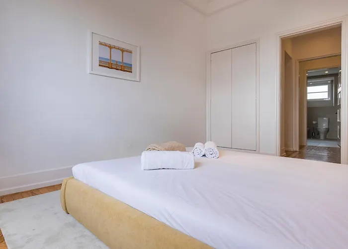 Appartement Magnificent 4bdr In By Lovelystay Lisboa