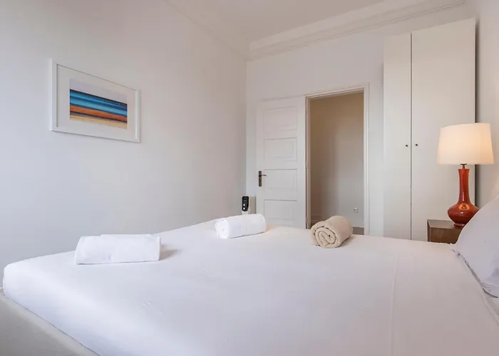 Magnificent 4bdr In By Lovelystay * Lisboa